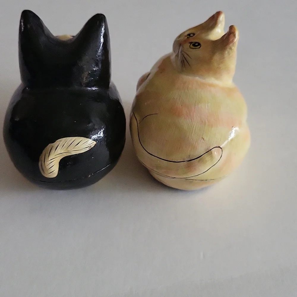 Artisan Cat Figurines - Black and Cream